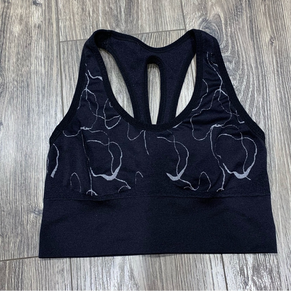 🍎 3/$30 Tahari Sport Black and Grey Marble Sports Bra!